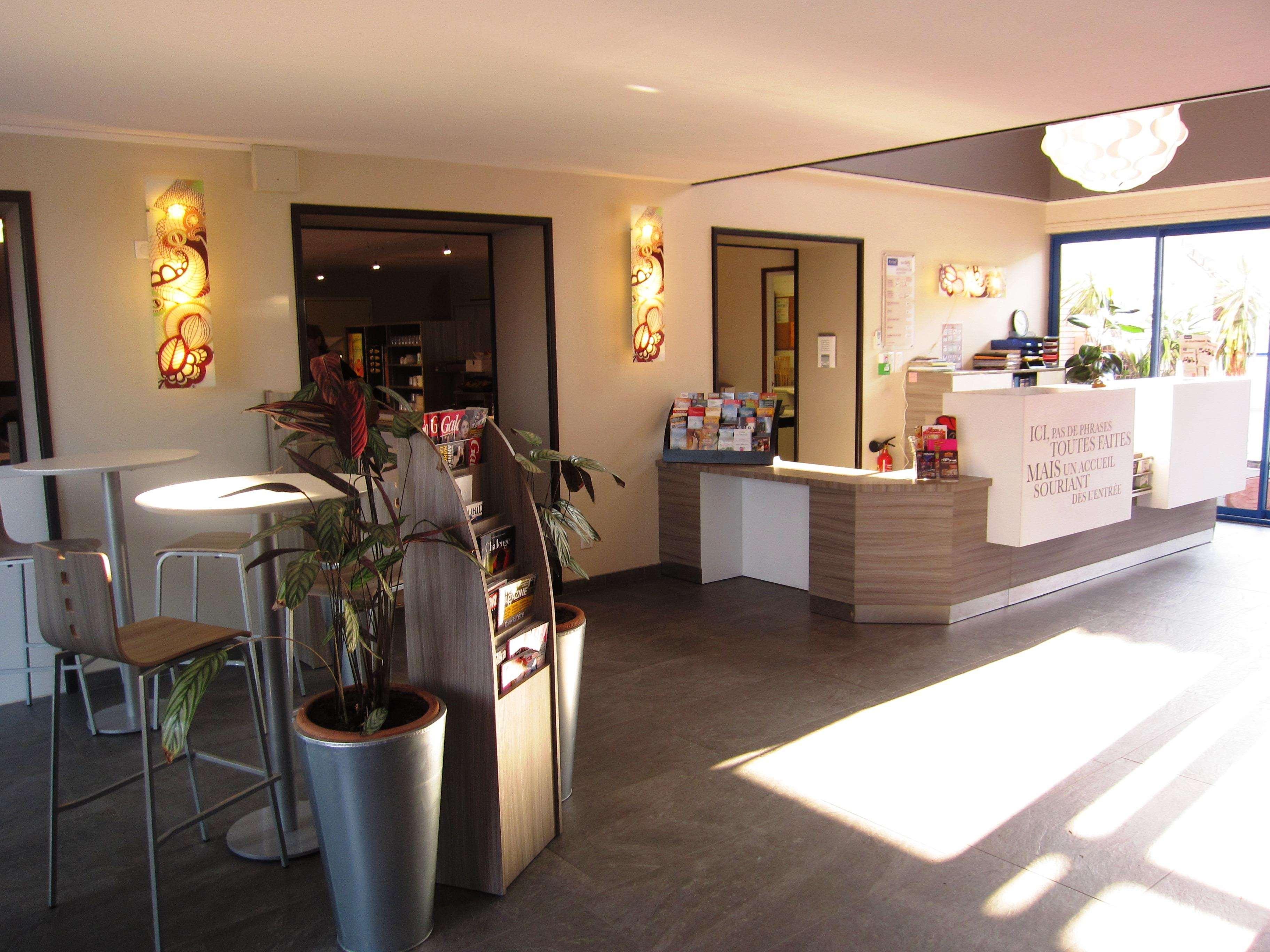 Kyriad Toulouse Sud - Roques Exterior photo
