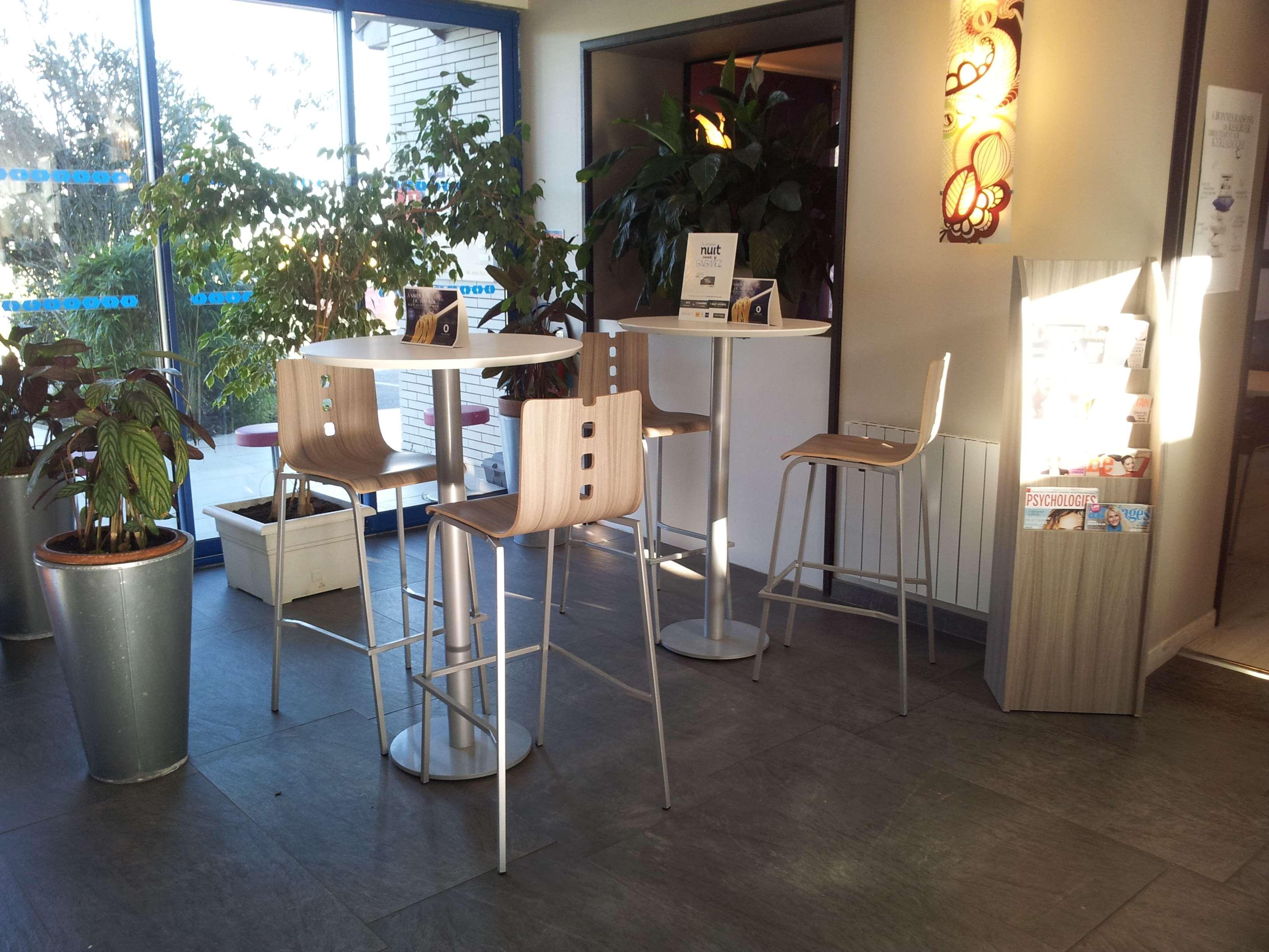 Kyriad Toulouse Sud - Roques Exterior photo