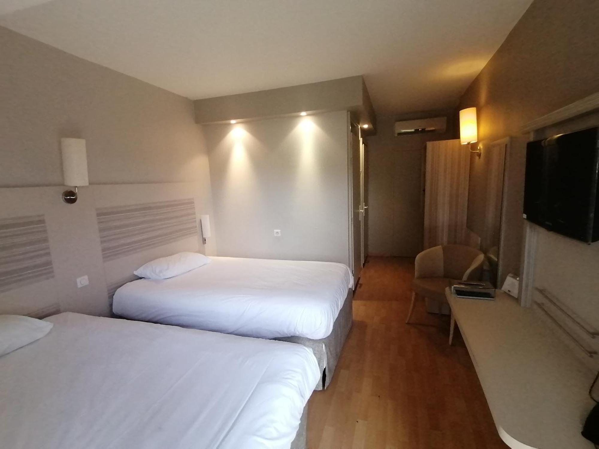 Kyriad Toulouse Sud - Roques Exterior photo