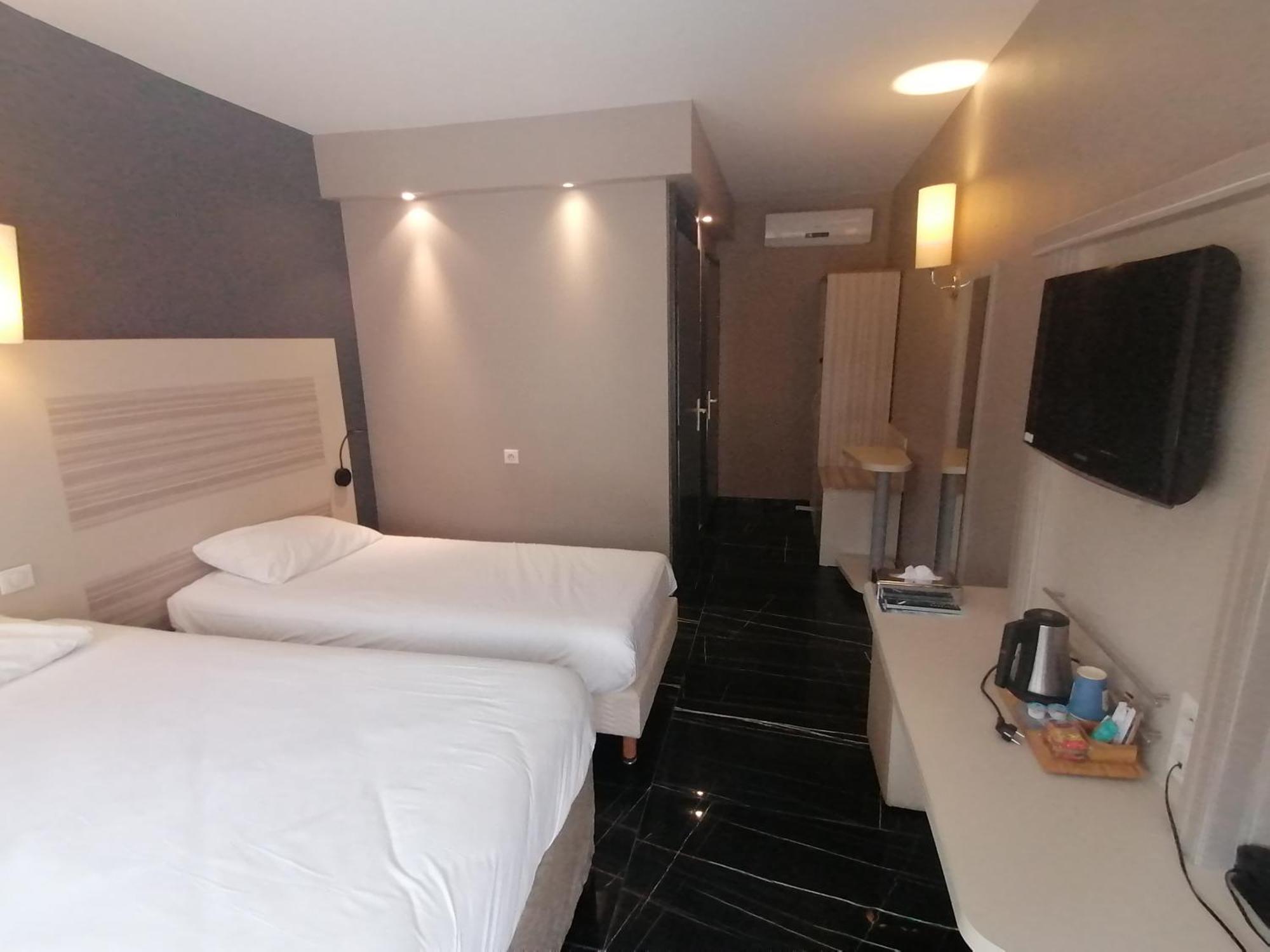 Kyriad Toulouse Sud - Roques Exterior photo