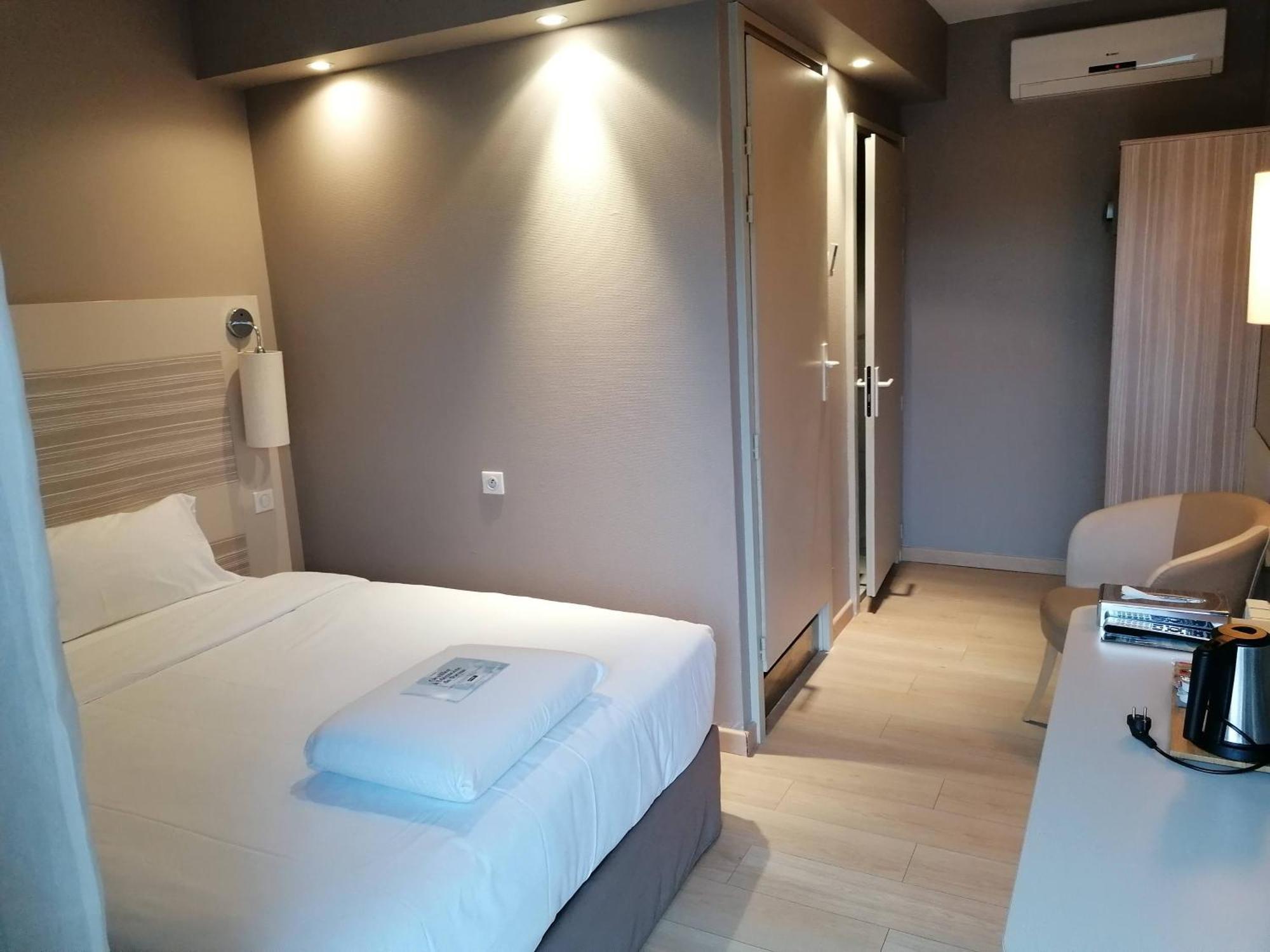 Kyriad Toulouse Sud - Roques Exterior photo