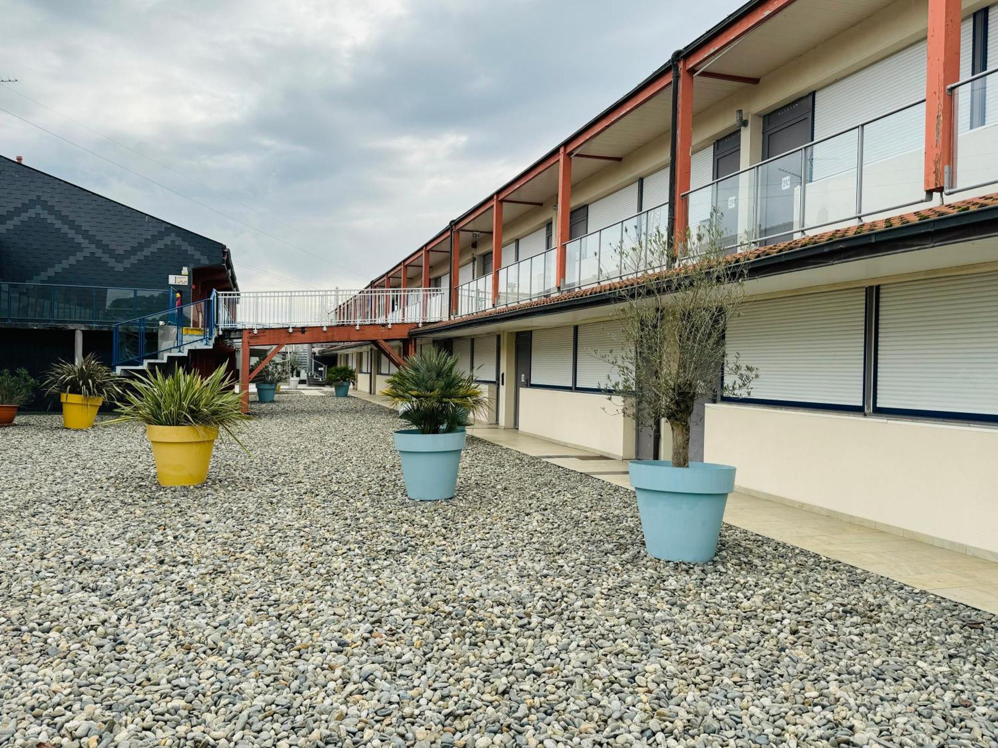 Kyriad Toulouse Sud - Roques Exterior photo